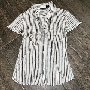 New York and Company button down top size XS